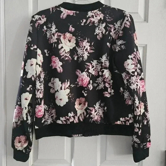 NWOT Forever21 Plus Floral Bomber Jacket - Picture 8 of 10